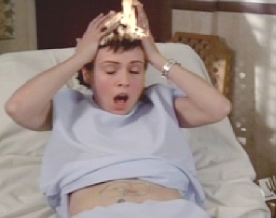 4x21-phoebe-burning.jpg